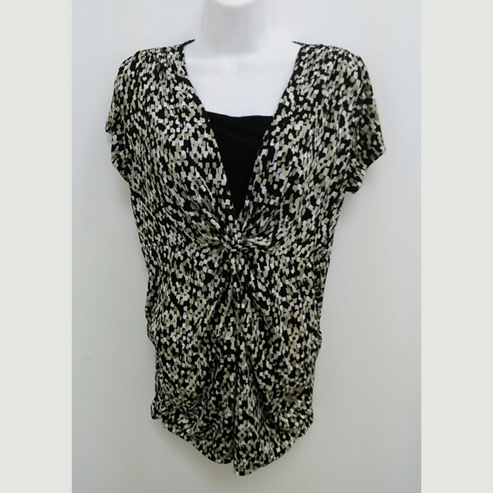 Motherhood Maternity Geometric Short Sleeve Blouse